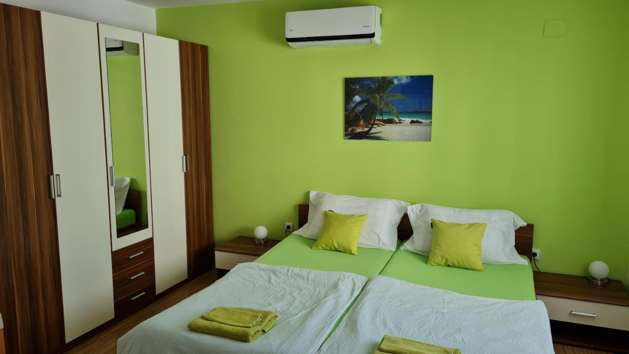 Apartments Kivi Novigrad Istria Zimmer foto