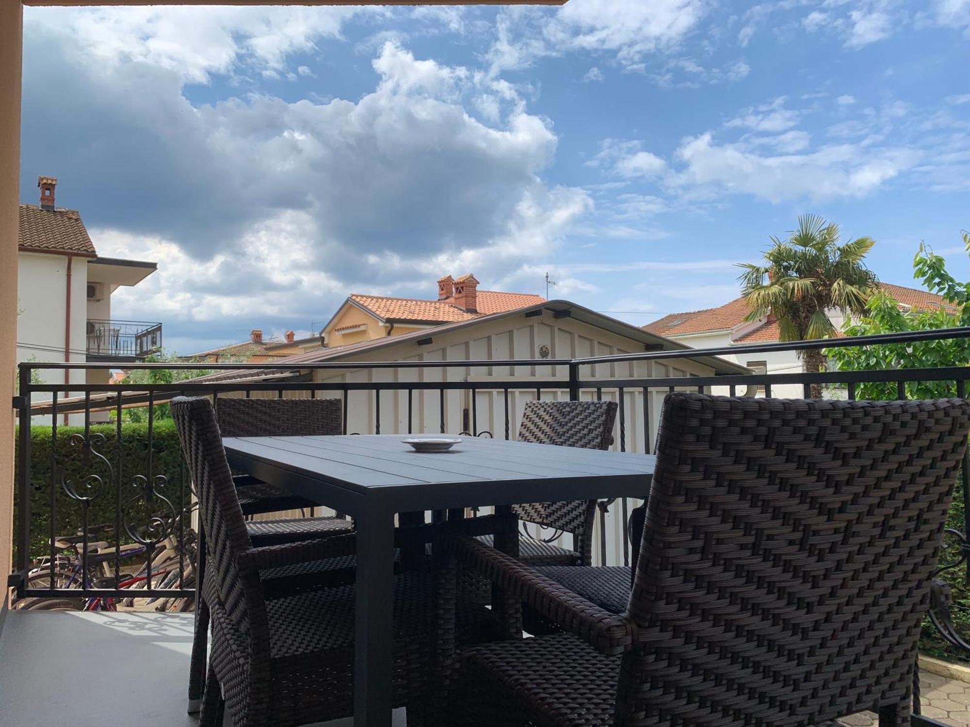 Apartments Kivi Novigrad Istria Exterior foto